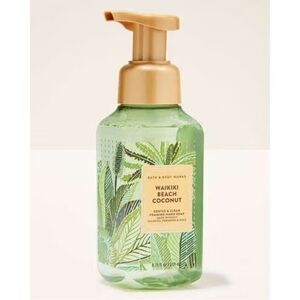 Bath & Body Works Waikiki Beach Coconut Gentle & Clean Foaming Hand Soap